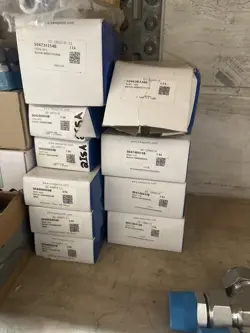 COMPRESSION FITTING LOT