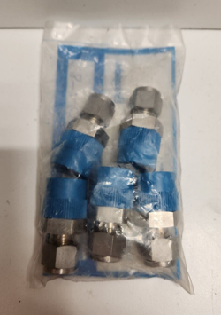 LOT OF 5 NEW OLD STOCK! SWAGELOK 3/8