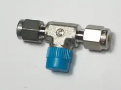 1 SWAGELOK STAINLESS STEEL BRANCH TEE FITTING,1/8