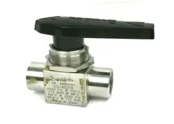 SWAGELOK PART # SS-45F8 SS BALL VALVE 1/2