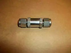 NUPRO SWAGELOK STAINLESS STEEL POPPET CHECK VALVE  1/4