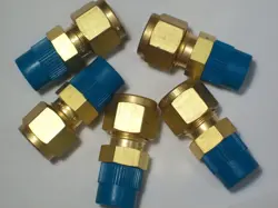 CONNECTORS 3/8