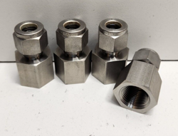 LOT OF 4 NEW OLD STOCK! SWAGELOK 3/8