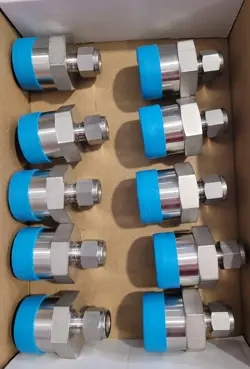 10 SWAGELOK FITTING