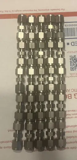 LOT OF 25 BRAND NEW SWAGELOK 3/8