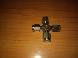 SWAGELOK SS-200-4,  1/8"   CROSS