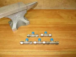 SWAGELOK SS-300-3TTM (LOT OF 5) *NEW* STAINLESS STEEL MALE BRANCH TEE FITTING