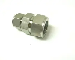 SWAGELOK SS-1610-6-12 REDUCING TUBE UNION 316 STAINLESS STEEL SS-1610-6-12