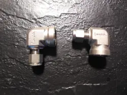 NEW SWAGELOK SS-400-8-6 1/4 TUBE OD X 3/8 NPT PIPE  LOT OF 2