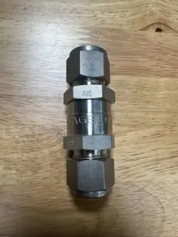 SWAGELOK SS-CHS8-25 CHECK VALVE 1/2 TUBE 2065093800 1 PC.