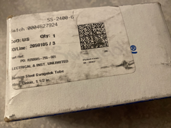 SWAGELOK SS-2400-6 STAINLESS STEEL TUBE FITTING , UNION , 1-1/2
