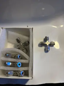 SWAGELOK FITTING 1/8