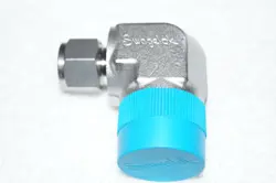 SWAGELOK MALE CONNECTOR ELBOW 1/2 IN. TUBE OD X 1 IN. MALE NPT (SS-810-2-16)