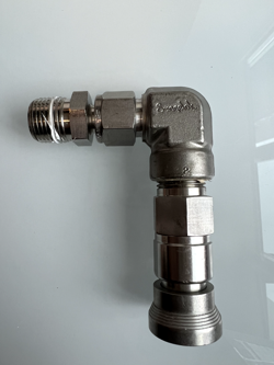 SWAGELOK 316 ELBOW WITH FITTINGS