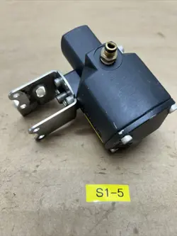 WHITEY 131 DA 131DA PNEUMATIC DOUBLE ACTING ACTUATOR USED FAST SHIPPING