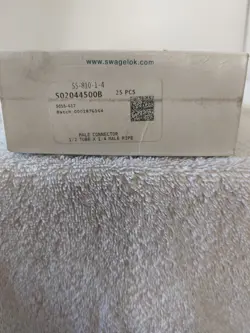 SWAGELOK SS-810-1-4 1/2 TUBE X 1/4 MALE PIPE CONNECTOR ( BOX OF 25 )