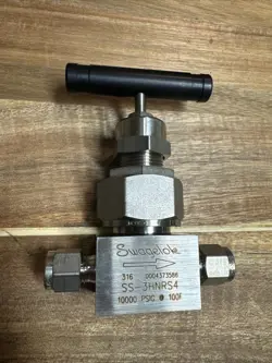 BRAND NEW!!! SEVERAL AVAILABLE! 1/4 TUBING NEEDLE VALVE    SS-3HNRS4