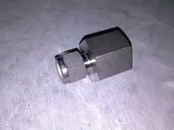 SWAGELOK SS-600-7-8  3/8