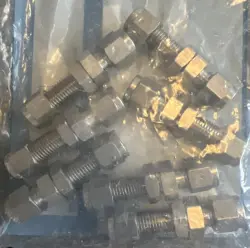 SWAGELOK SS-400-61 BULKHEAD UNION 1/4” TUBE  COMPRESSION FITTING (LOT OF 7)