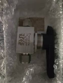 BRAND NEW! SWAGELOK SS-45S8 BALL VALVE 2500 PSI, 1/2