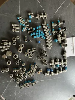 SWAGELOK FITTINGS LOT , MANY SIZES FITTINGS, MANY CONFIGURATIONS LOT B