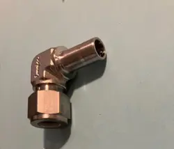 SWAGELOK SS-810-2R-8 STAINLESS TUBE ADAPTOR ELBOW 1/2