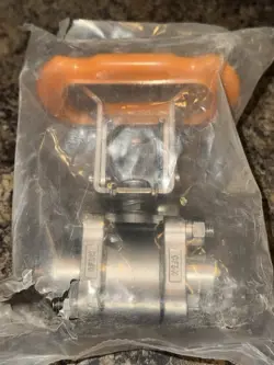 *LOCKING/OVAL