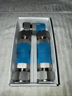SS-1610-1-16 SWAGELOK 1” COMP TO MALE NPT 316SS