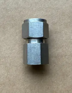 SS-810-7-4 NEW