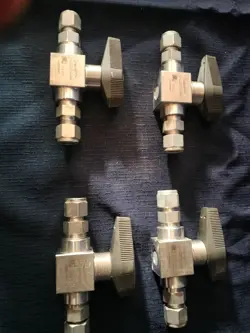 4 SWAGELOK HIGH PRESSURE STAINLESSSTEEL VALVES SS-G83PS6-NN 5000PSI NO FERRULES 