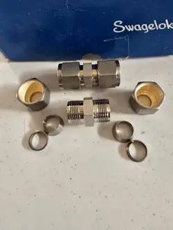 SWAGELOK STAINLESS STEEL UNION FITTING, 1/2