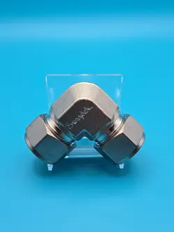 SWAGELOK STAINLESS STEEL ELBOW UNION FITTING, 3/4