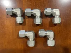 SS-600-9 STAINLESS STEEL SWAGELOK TUBE FITTING UNION ELBOW 3/8 IN - 1 LOT OF 5