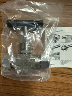 1PCS NEW  SWAGELOK SS-18RS12
