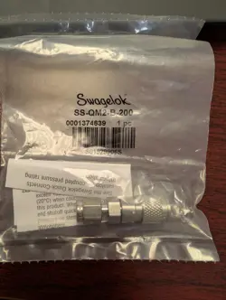 SWAGELOK SS-QM2-B-200 MINIATURE QUICK CONNECT TUBE FITTING 1/8 TUBE FITTING