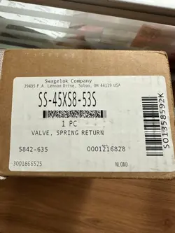 1PCS NEW SWAGELOK SS-45XS8-53S
