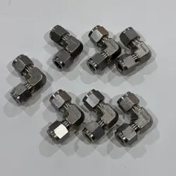 7 X SWAGELOK 316SS ELBOW UNION, 3/8