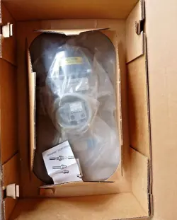 SWAGELOK SS-8BK-VCR-VA-5CM STAINLESS STEEL BELLOWS SEALED ACTUATOR & VALVE NEW