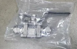 NEW -  SWAGELOK SS-63TS8-JL STAINLESS STEEL BALL VALVE 60 SERIES 