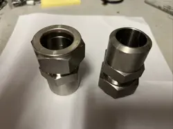 2-SWAGELOK 1 INCH SS WELD FITTINGS WITH NUTS AND FERRULES 