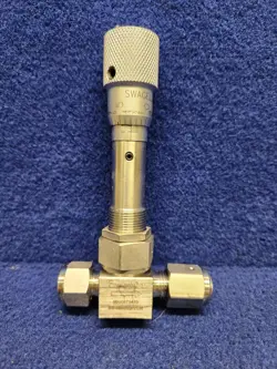 SWAGELOK SS-4BMRG-VCR SS METERING VALVE FNSP