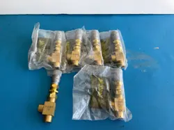 MICRO METERING VALVE 22 SERIES, SWAGELOK/WHITEY B-22RF2-A LOTS OF 5 NEW 1 NO BOX