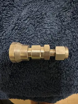 SWAGELOK SS-QC4-B-400 QUICK CONNECT BODY 0.2 CV, 1/4 IN. FITTING