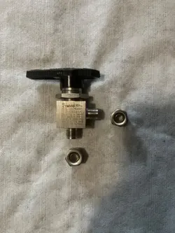 SWAGELOK SS-43S4-A 1/4