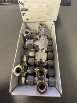3/8 SWAGELOK TEE , 11 PACK