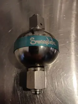 SWAGELOK SS-HFS4B-9528-P80 PRESSURE REGULATOR
