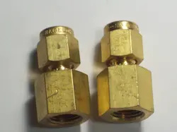 2 - SWAGELOK BRASS CONNECTOR, 1/8