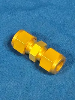 BRASS UNION 3/8T