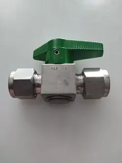 SWAGELOK COMPRESSION