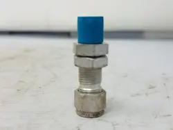 SWAGELOK STAINLESS STEEL BULKHEAD MALE 3/8